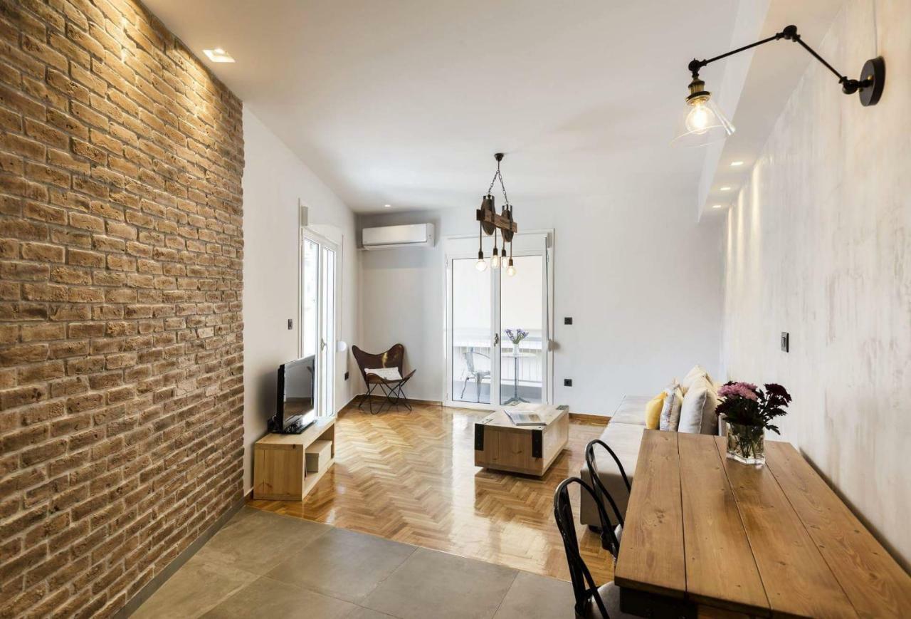 Atmospheric Apartment Near Acropolis By Cloudkeys アテネ エクステリア 写真
