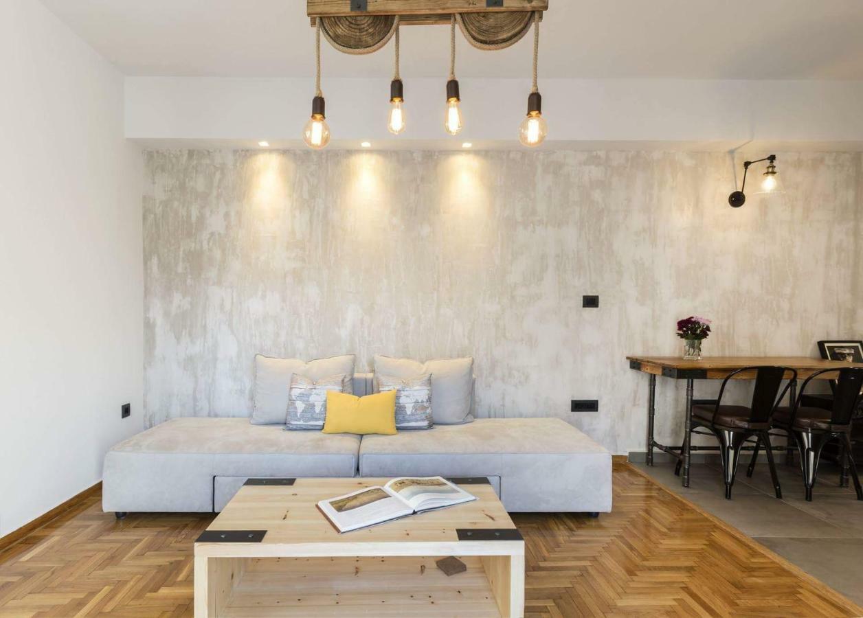 Atmospheric Apartment Near Acropolis By Cloudkeys アテネ エクステリア 写真